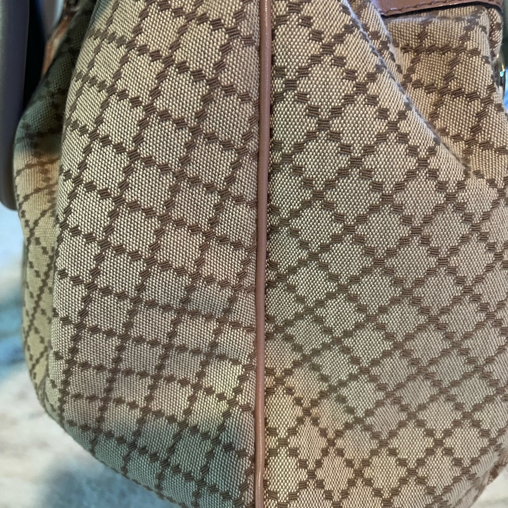 Gucci Handbag - Picture 7 of 16